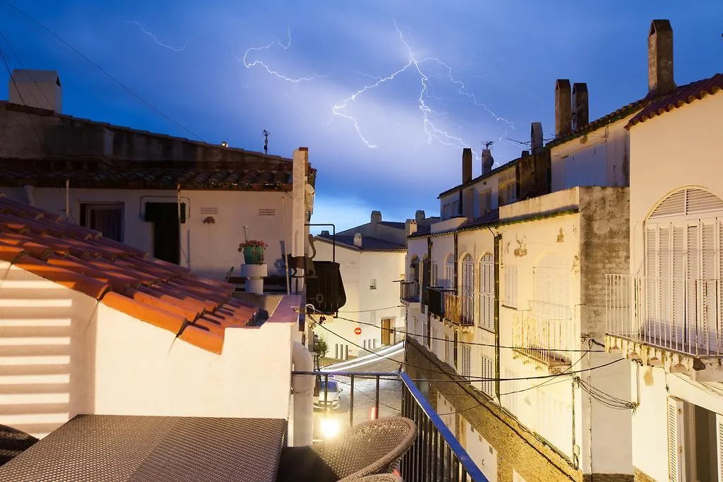 Akira Flats Cadaques Apartments Испания